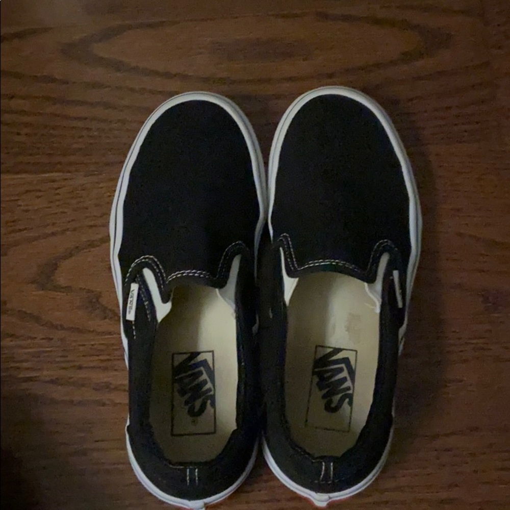 Black slip on vans!